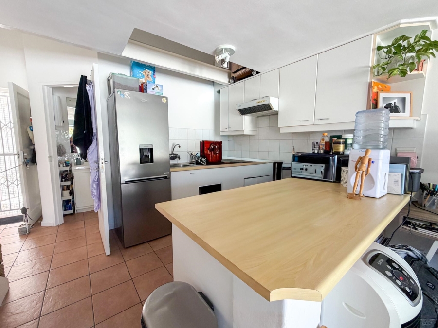 1 Bedroom Property for Sale in Oranjezicht Western Cape